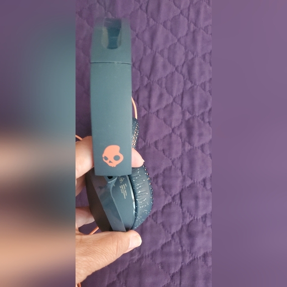 Used - Kids  Black and Orange Headphones - Picture 2 of 4